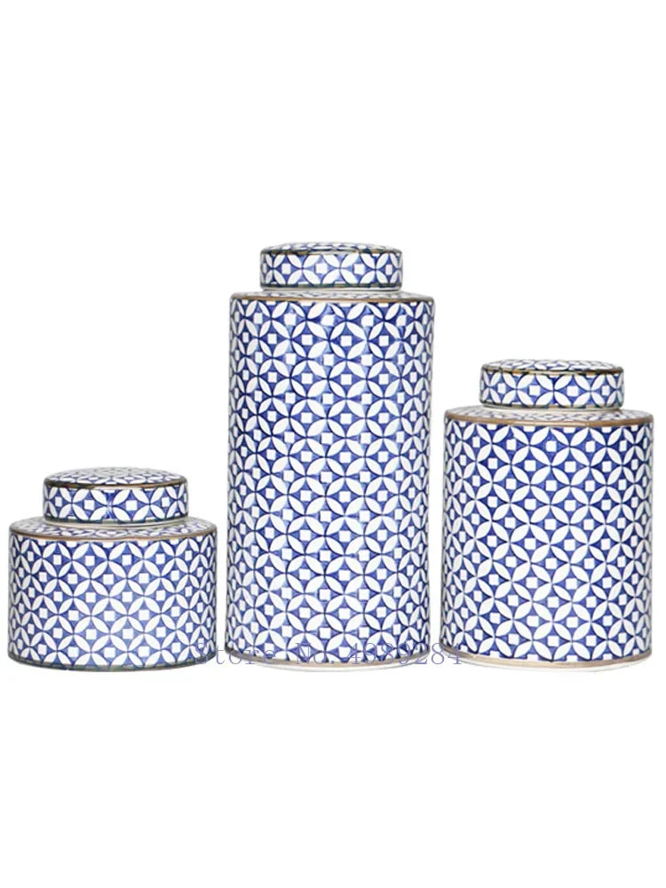 DecorBites™ Chinese Retro Ceramics Golden Vase with Cover for Home Décor and Organization