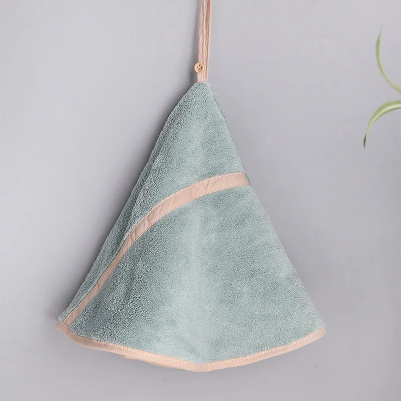 Toalla de mano DecorBites™ Coral Velvet: Redonda, de diseño adorable, súper absorbente y suave para el baño.