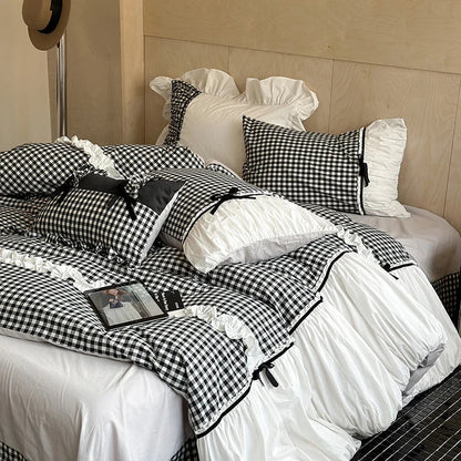 Decobites Checkered Ruffle Pleat Bedding Set with Bow Decoration