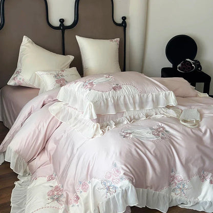 DecorBites™ Egyptian Cotton Flowers Bedding Set with Lace Ruffles, Queen/King, 1000TC