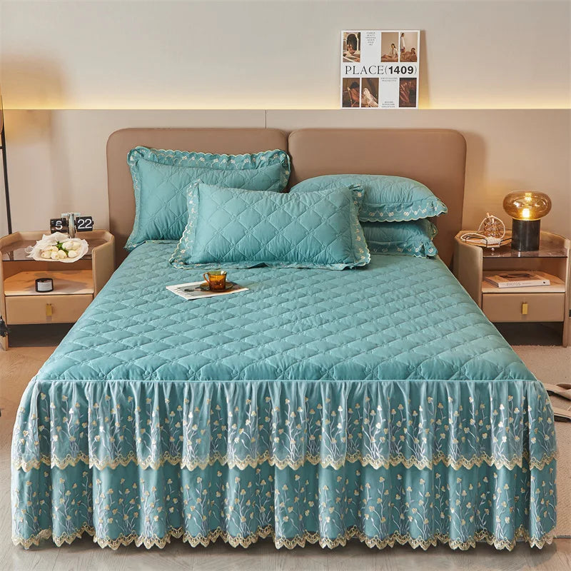 Decobites Cotton Lace Ruffles Quilted Bed Skirt Set with Pillowcases