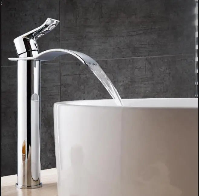 Decorbites™ Grifo de Lavabo en Cascada Dorado y Blanco para Baño Mezclador de Agua Caliente y Fría