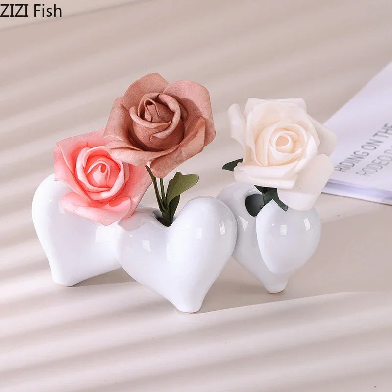 DecorBites™ Heart Ceramic Vase Modern Floral Arrangement Desk Decoration Aesthetic Decor