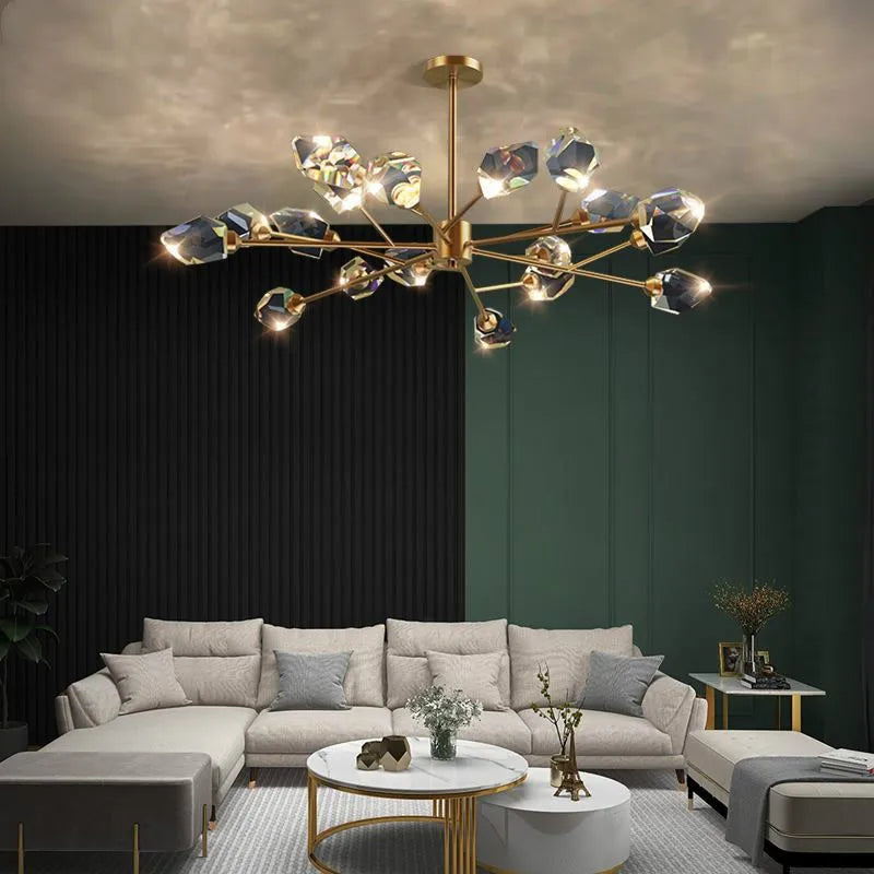 ثريا كريستالية قابلة للتعتيم من ديكوربايتس™ مزودة بثلاث مصابيح LED نحاسية