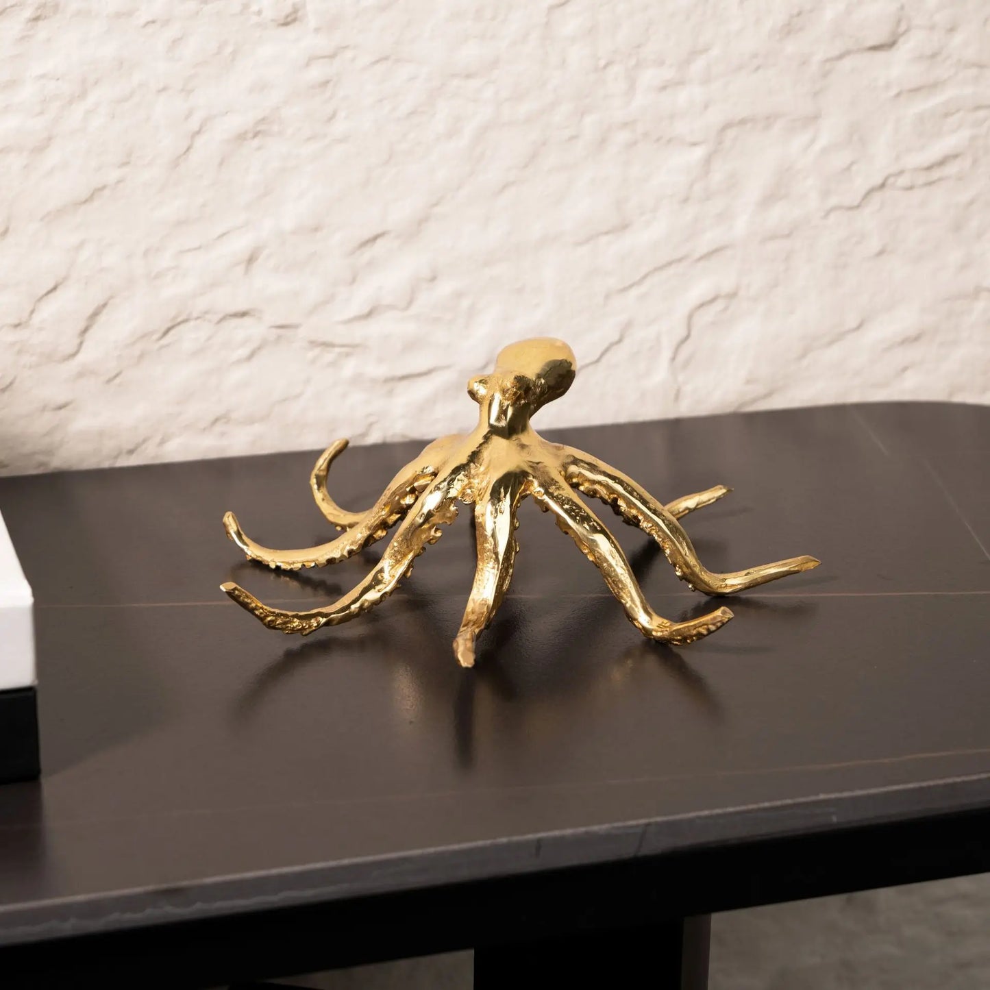 DecorBites™ Golden Octopus Metal Sculpture - Home Decor Figurine