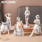 Decorbites™ Kawaii-Mädchen-Figurine-Skulptur für Raumdekoration und Schreibtischaccessoires