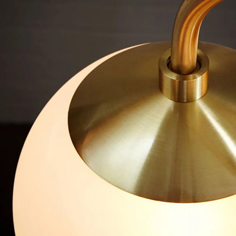 Lámpara colgante LED con bola de cristal DecorBites™ para decoración del hogar e iluminación de cocina