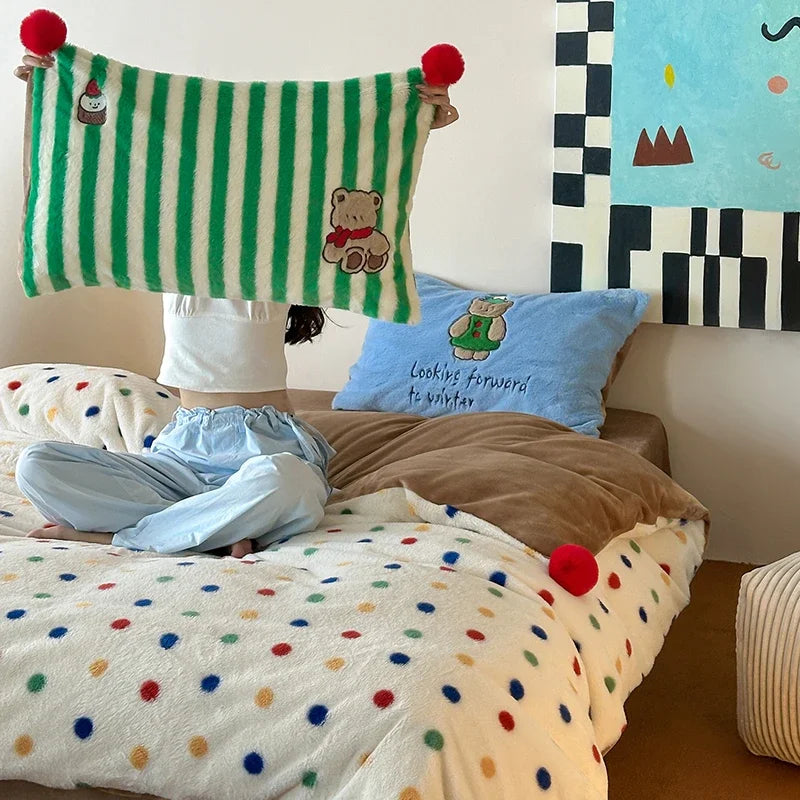 Juego de Edredón de Terciopelo Bordado Luxe™ Decorbites para Ropa de Cama de Invierno Acogedora