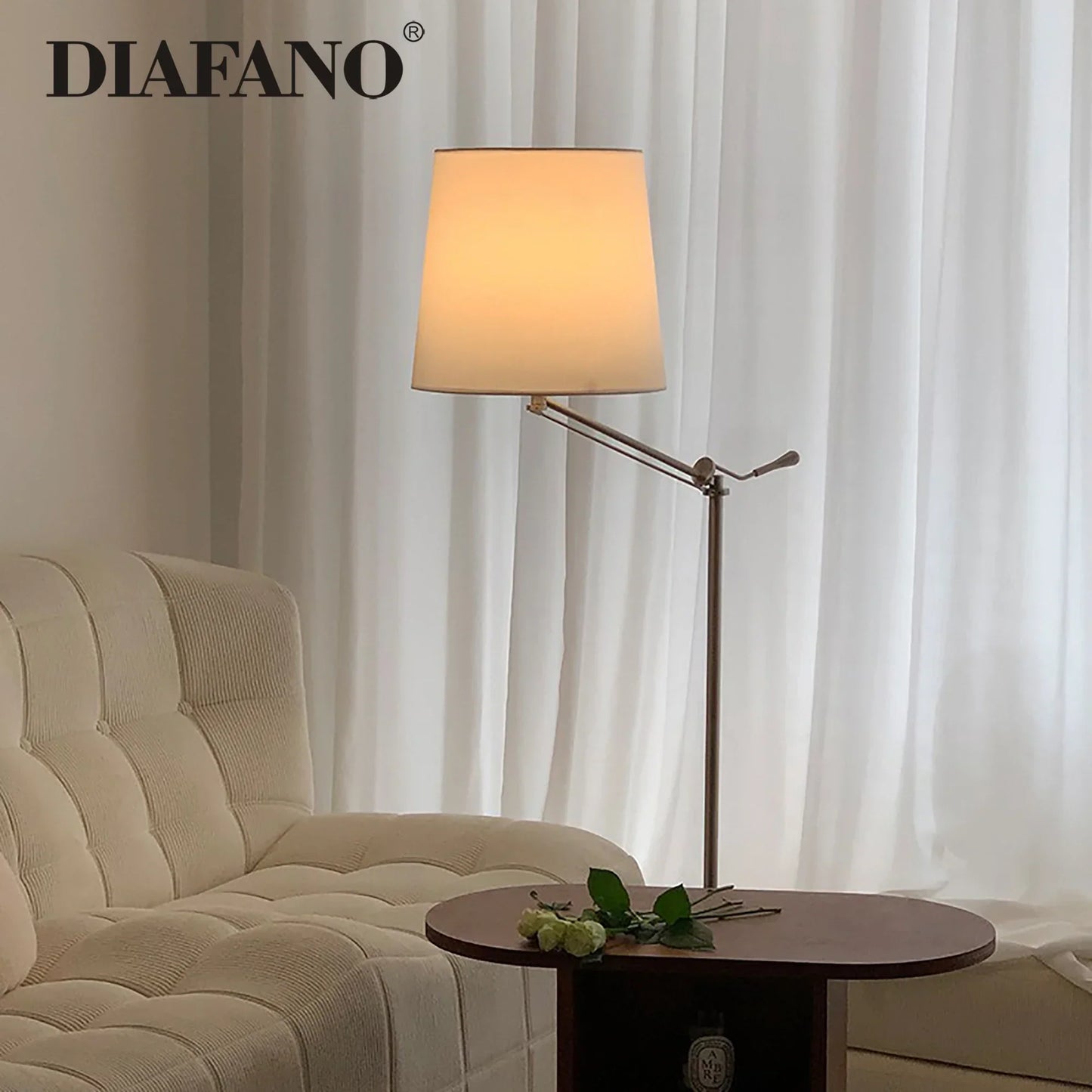 مصباح أرضي LED قابل للتعديل من DecorBites™ للديكور الصناعي الحديث