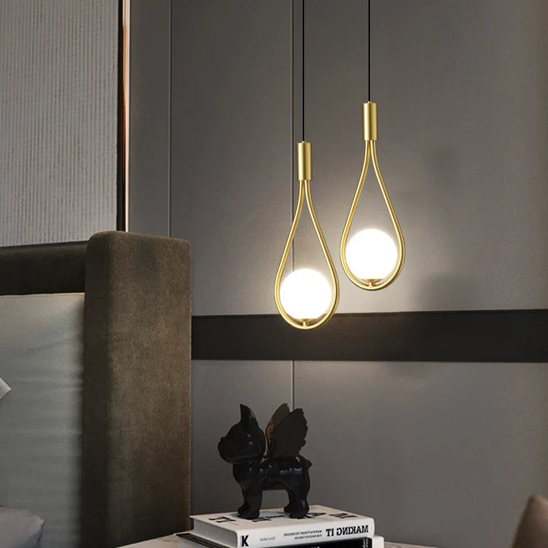 Lámpara colgante de hierro dorado Decorbites™ con gotas de bola de cristal para iluminación de dormitorio