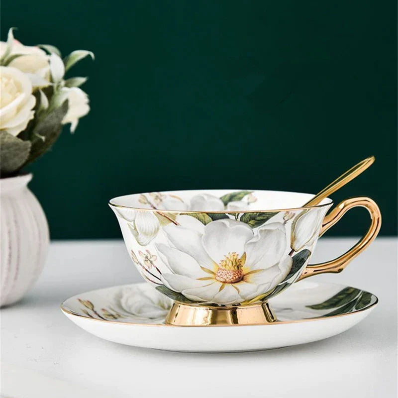 Juego de taza de té DecorBites™ de porcelana fina con platillo y cuchara - Elegante vajilla para fiestas de té negro