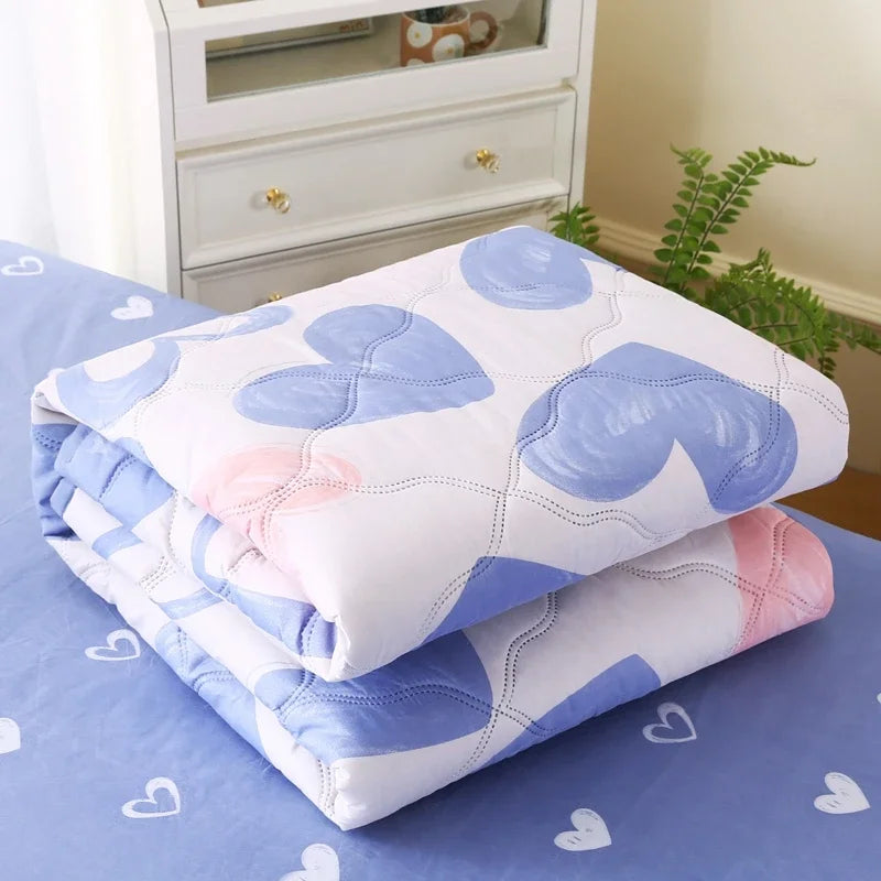 Decobites Quilted Summer Quilt & Pillowcase Set: Soft, Breathable, Washable Double Blanket