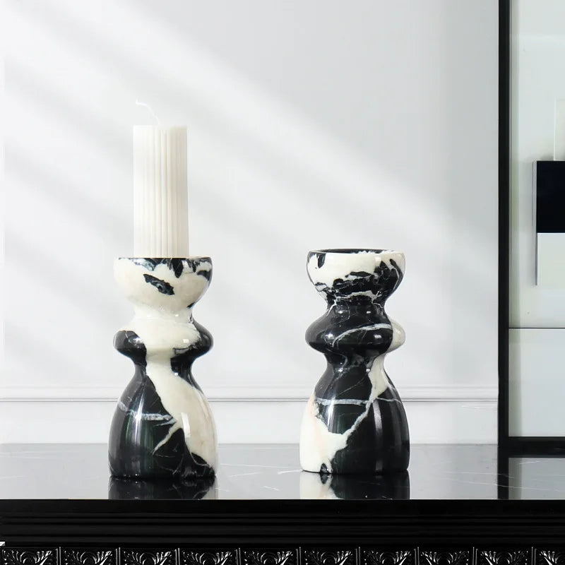 Portavelas de mármol antiguo Grand de DecorBites™: Centro de mesa moderno francés para chimenea o comedor.