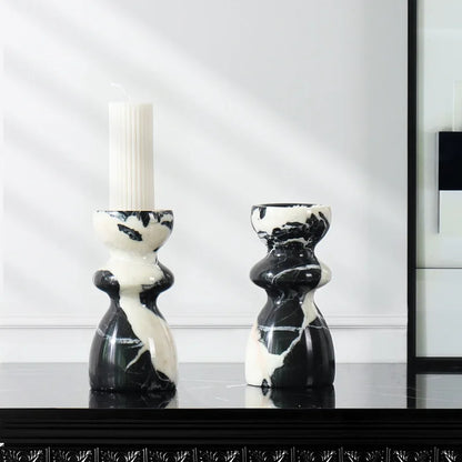 Portavelas de mármol antiguo Grand de DecorBites™: Centro de mesa moderno francés para chimenea o comedor.