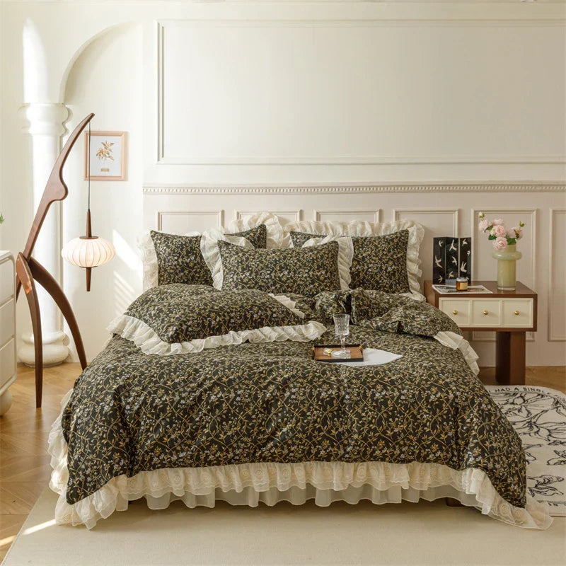 Decobites French Country Flowers Print Bedding Set with Lace Ruffles