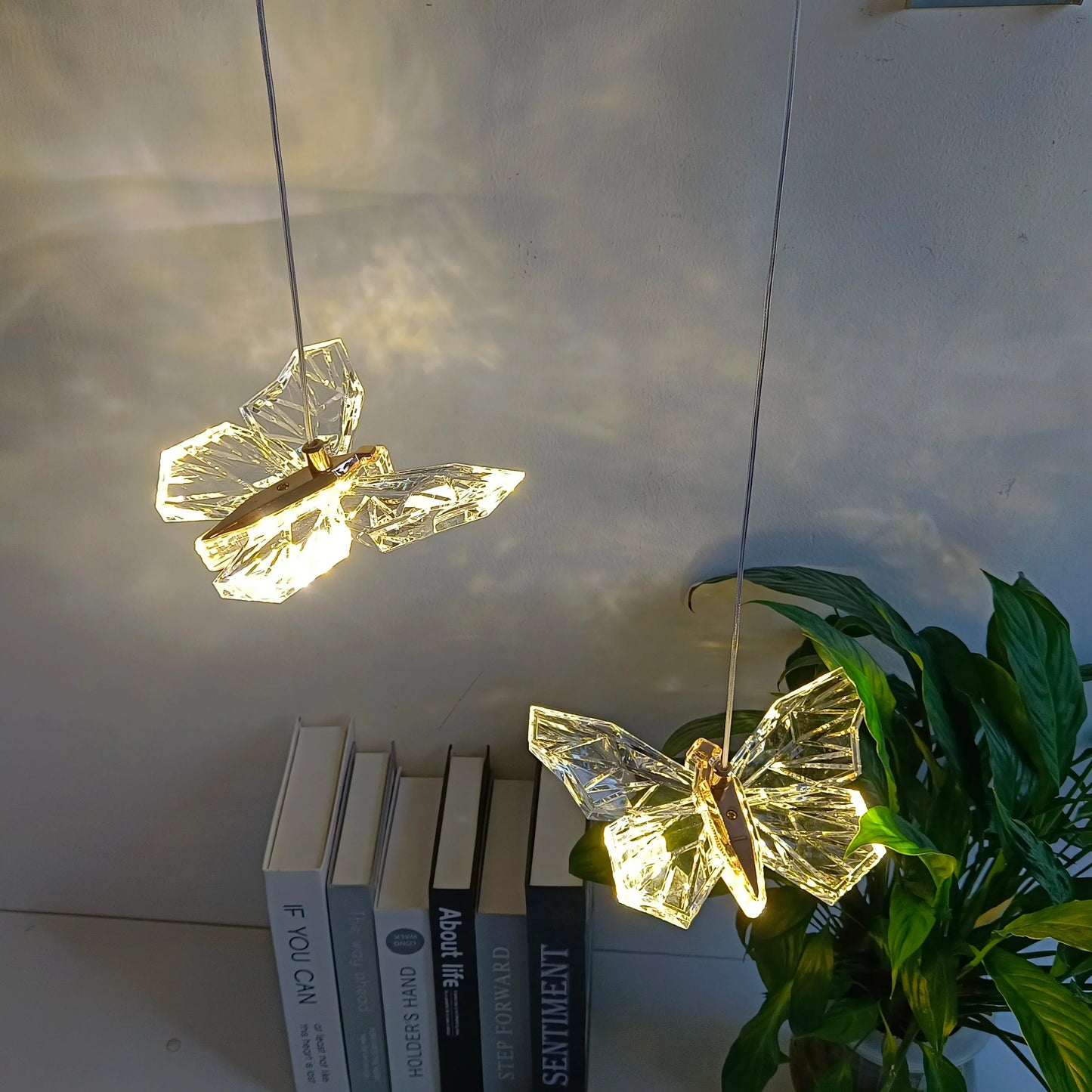 Lámparas colgantes DecorBites™ Crystal Butterfly con iluminación LED para decoración del hogar y ambiente de lujo