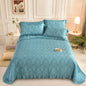 Decobites Silky Lyocell Eucalyptus Fiber Quilted Bedspread with Ruffles