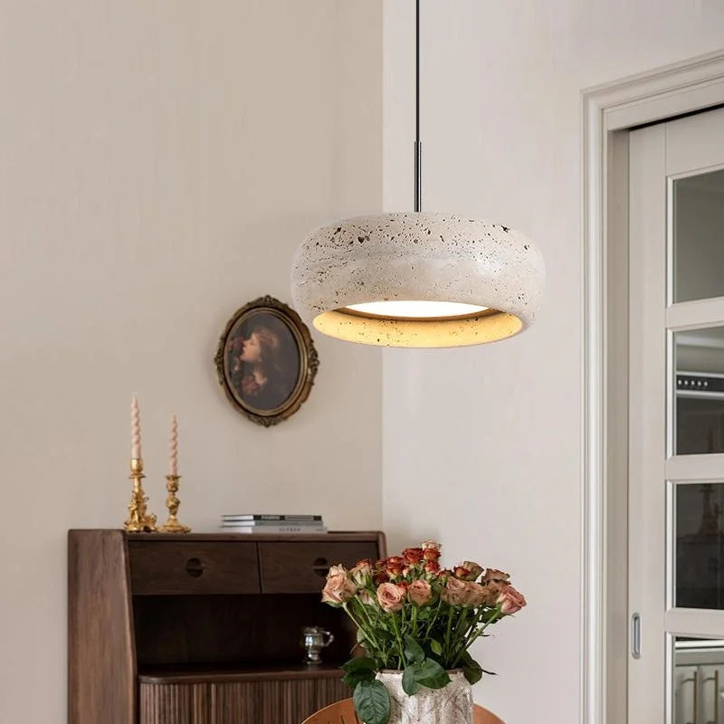 Lámpara colgante LED DecorBites™ Wabi Sabi de hierro negro - Travertino amarillo