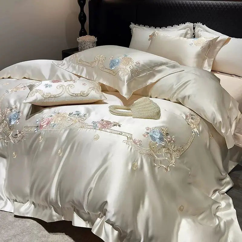 Juego de Ropa de Cama con Bordado de Flores de Algodón Brocado Luxe™ Decorbites en Crema/Champán con Parches