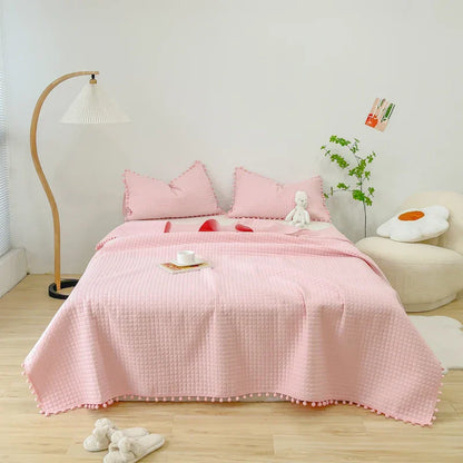 Decobites White Pink Summer Bedspread Air-conditioning Blanket Hair Ball Edge Quilt