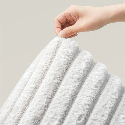 Decobites Plush Rabbit Bathroom Rug: Absorbent, Soft, Anti-Slip, Quick-Drying Bath Mat