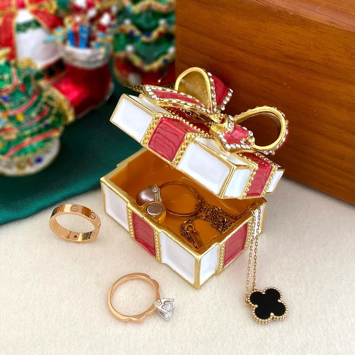 DecorBites™ Enamel Figurine Jewelry Trinket Box Wedding Gift Holder