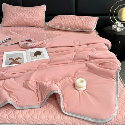 Decobites Cool Summer Blanket Set with Latex Bed Mat - Lightweight Breathable Comforter Bedding