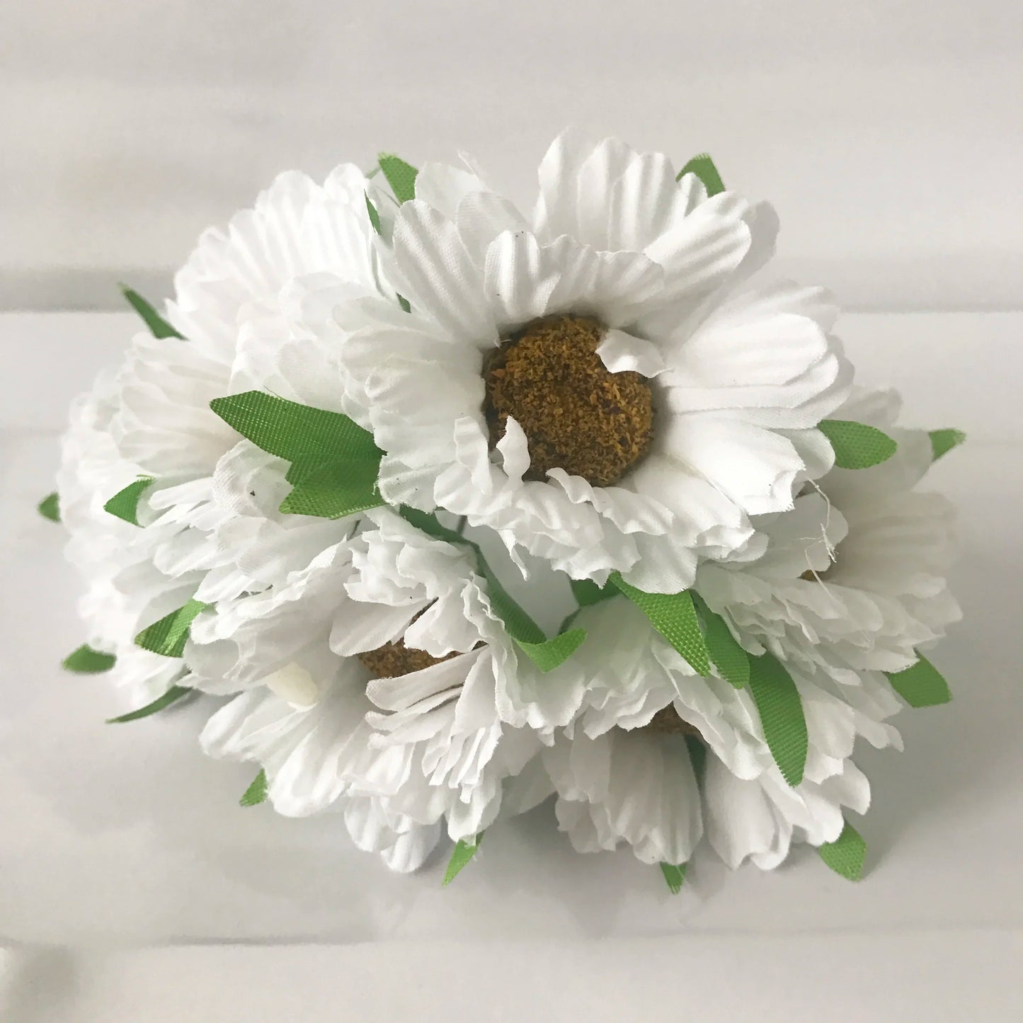 DecorBites™ Ramo de bayas y estambres de flor de cerezo color marfil para decoración navideña y de bodas DIY