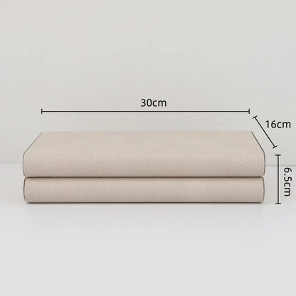 صندوق مجوهرات وحاوية تخزين من الجلد البيج بحواف معدنية من DecorBites™