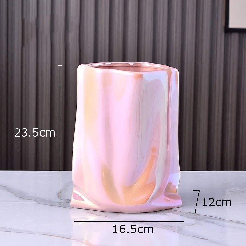 Jarrón de cerámica con textura plisada y baño de oro DecorBites™ para decoración de escritorio y arreglos florales