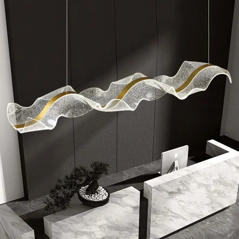 ثريا LED مُعلقة بشريط أكريليك من DecorBites™ - مصباح مُعلق لغرفة الطعام بتصميم مُصمم