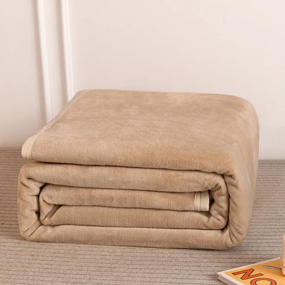 DecorBites™ Cozy Checkered Fleece Blanket for All Seasons