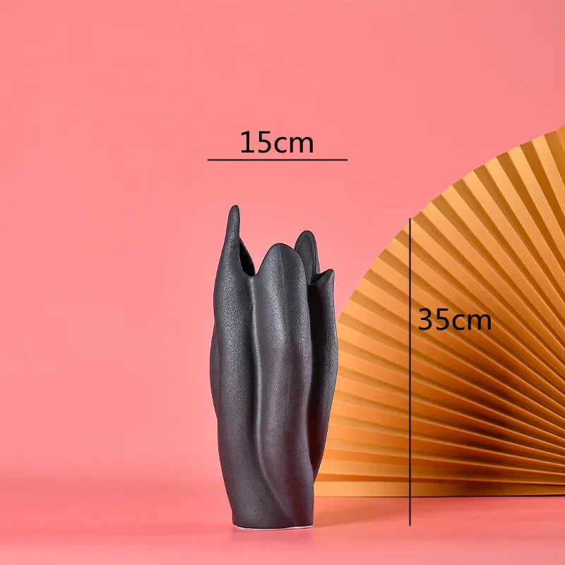 مزهرية خزفية سوداء اللون من DecorBites™ بتصميم غير منتظم لتنسيق الزهور لتزيين المنزل