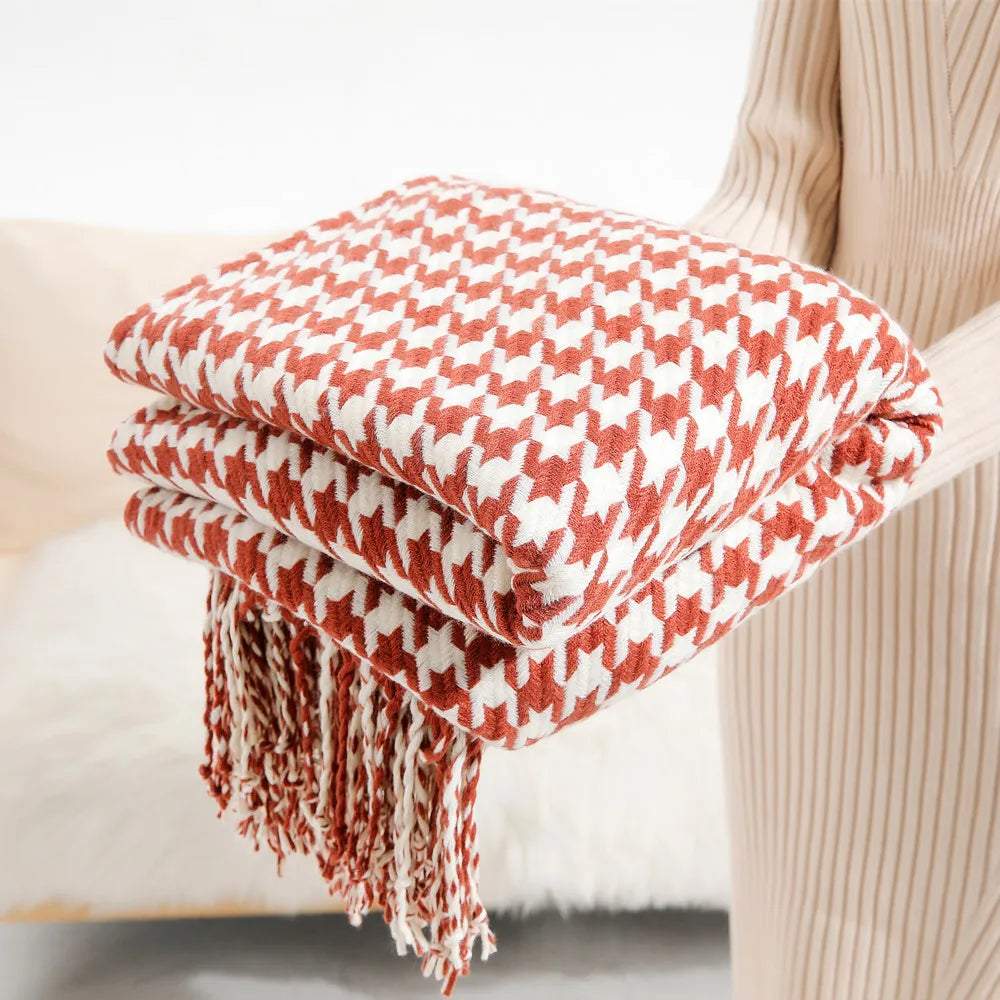 DecorBites™ Houndstooth Throw Blanket