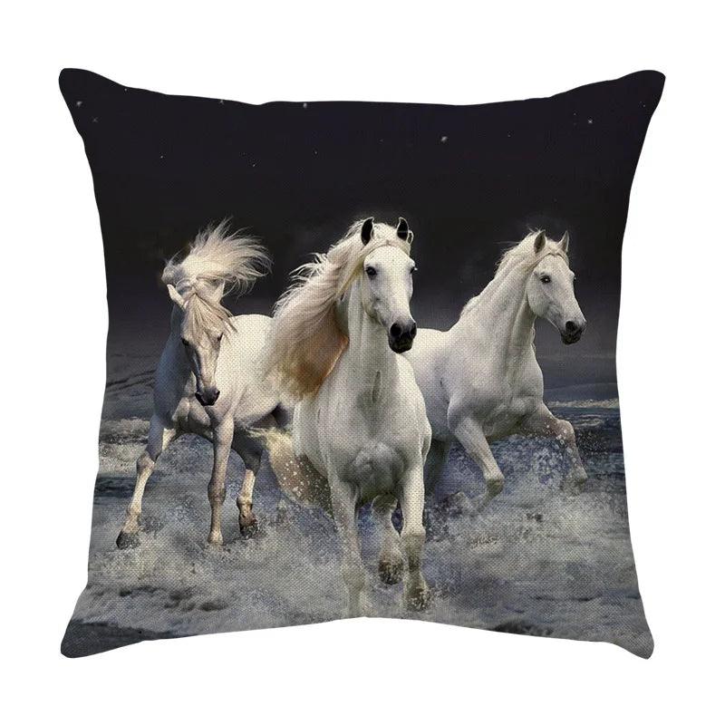 Funda de almohada DecorBites™ con estampado de caballo al galope: Funda de cojín de lino con estampado de caballo salvaje para decoración del hogar.
