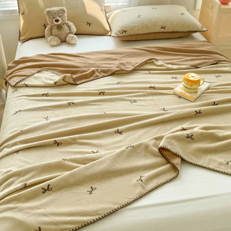 Manta de forro polar coralino DecorBites™: Perfecta para dormitorios, el hogar o el sofá