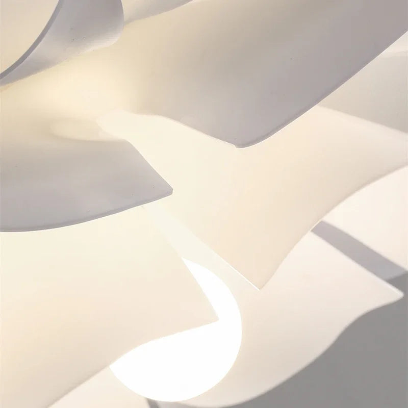 ثريا DecorBites™ المصنوعة من الأكريليك على شكل زهرة: تصميم نورديك مع إضاءة LED لديكور أنيق