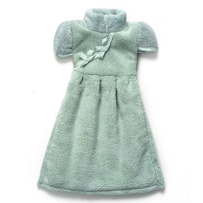 Toalla de mano Cheongsam de forro polar coral DecorBites™: suave, absorbente y de secado rápido. Ideal para el hogar y para colgar en la pared.