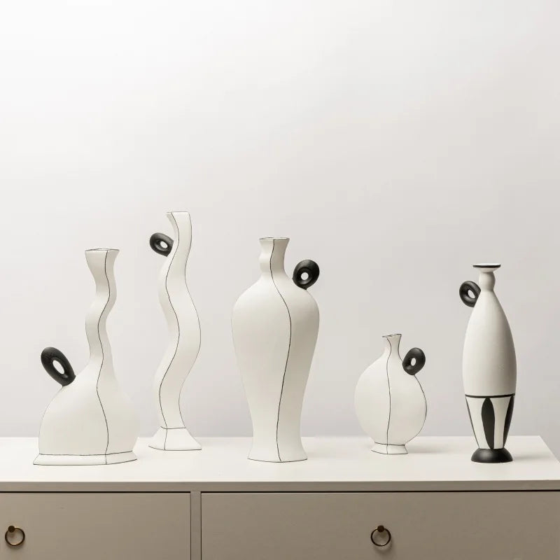 Jarrón de resina DecorBites™ con líneas negras geométricas - Decoración floral artesanal para el hogar