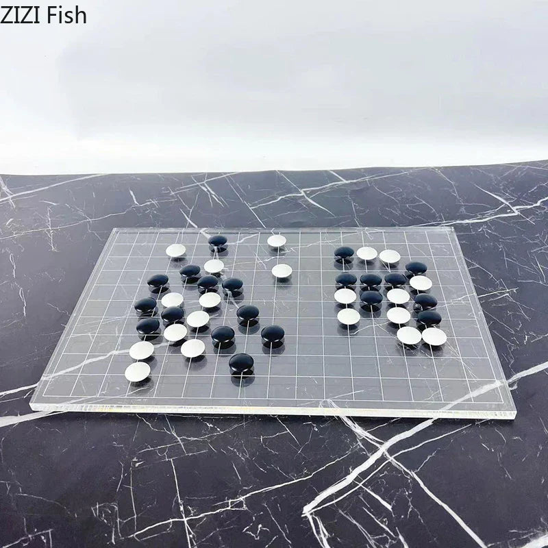 Juego de ajedrez geométrico DecorBites™: tablero y piezas minimalistas para partidas informales.