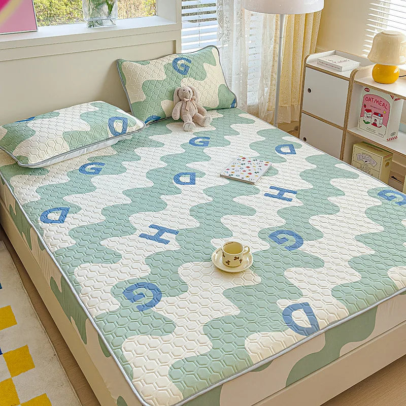 طقم ملاءات DecorBites™ المصنوعة من الحرير البارد من اللاتكس مع أكياس وسائد، حرير ثلجي صيفي، سرير فردي مزدوج