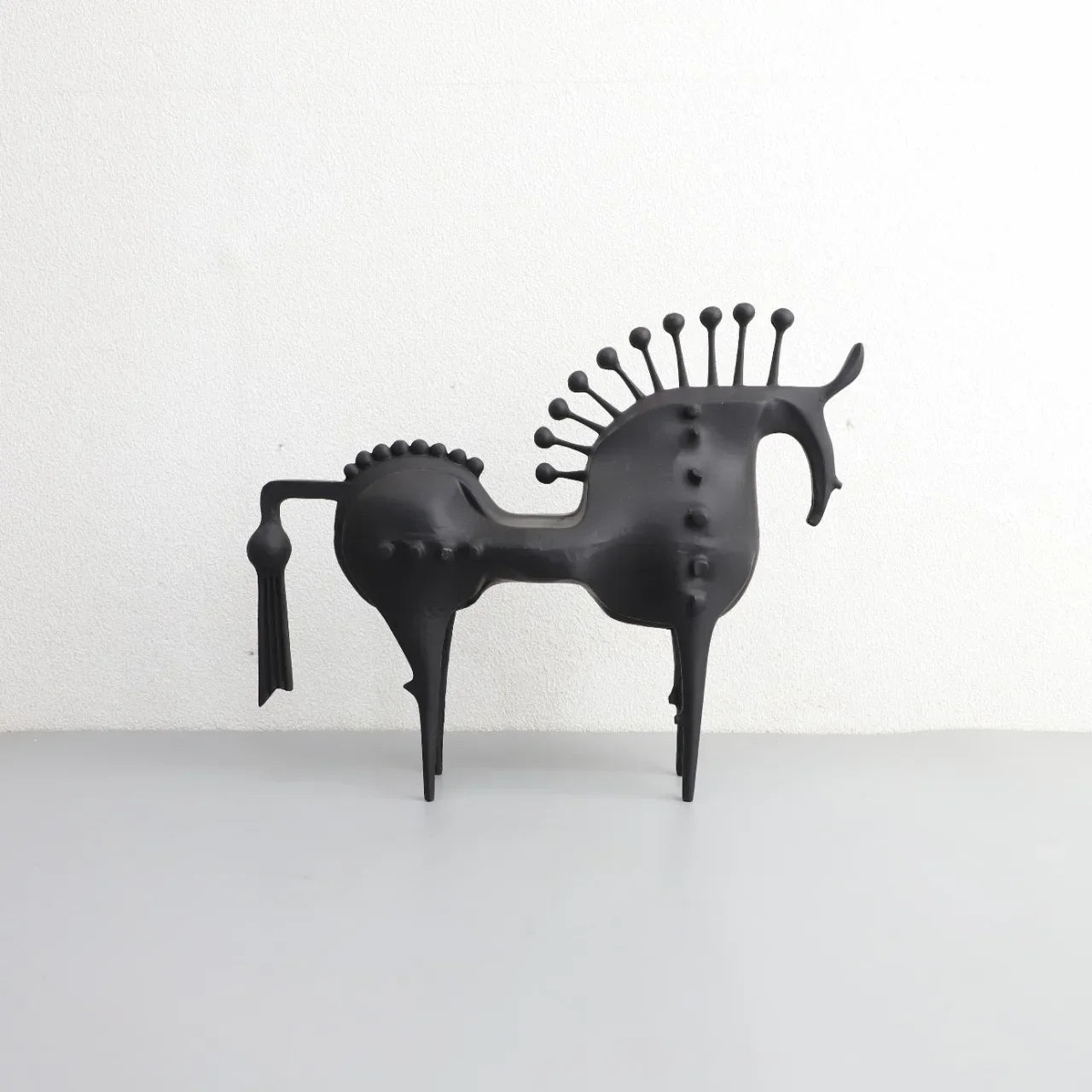 DecorBites™ Abstract Horse Metal Sculpture Decorative Figurine - Home Decoration Accessory