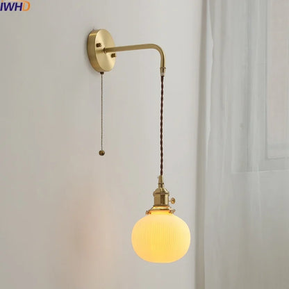 Lámpara de pared LED DecorBites™ de cerámica y cobre con interruptor de cadena para interiores de estilo moderno