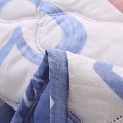 Decobites Quilted Summer Quilt & Pillowcase Set: Soft, Breathable, Washable Double Blanket