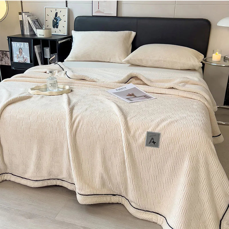 Manta de terciopelo de punto a rayas acogedora DecorBites™