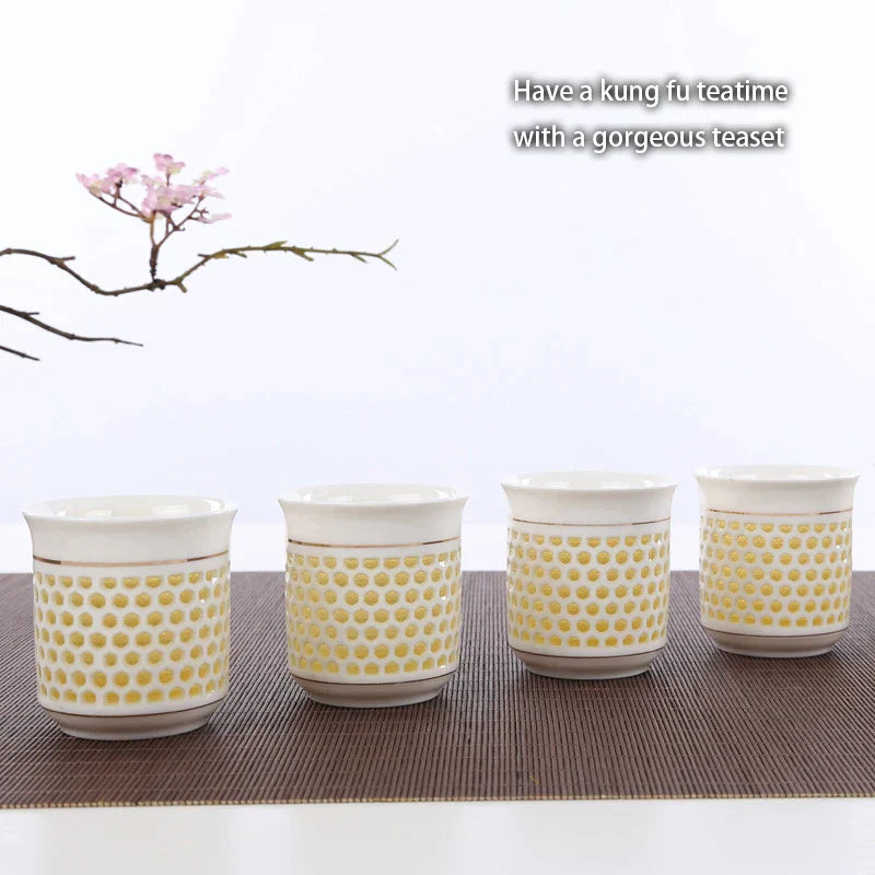 DecorBites™ Blue White Porcelain Tea Pot 660ml - Traditional Chinese Kung Fu Teaware