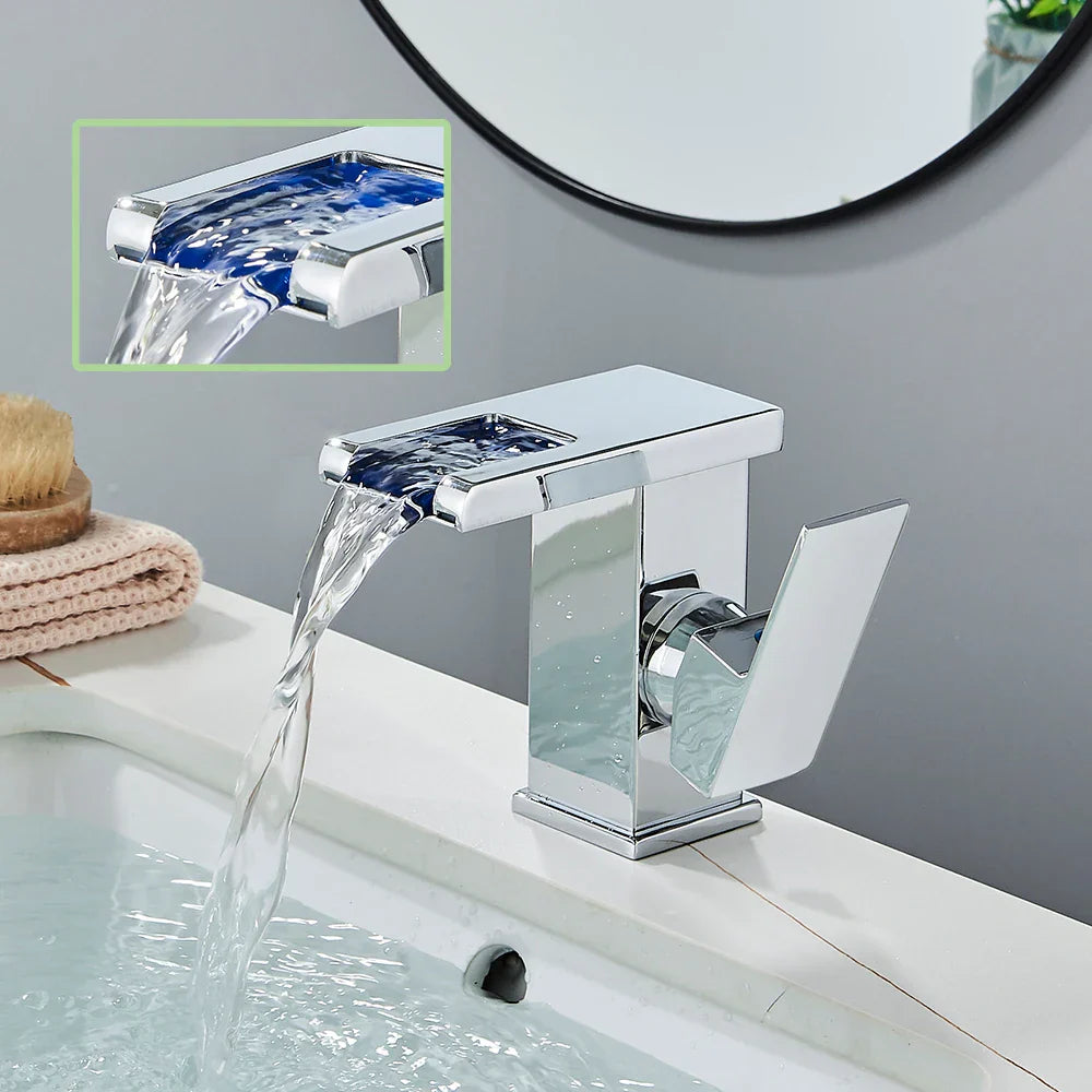 Grifo de Lavabo en Cascada LED Negro Decorbites™: Montado en Cubierta Mezclador Hidroeléctrico