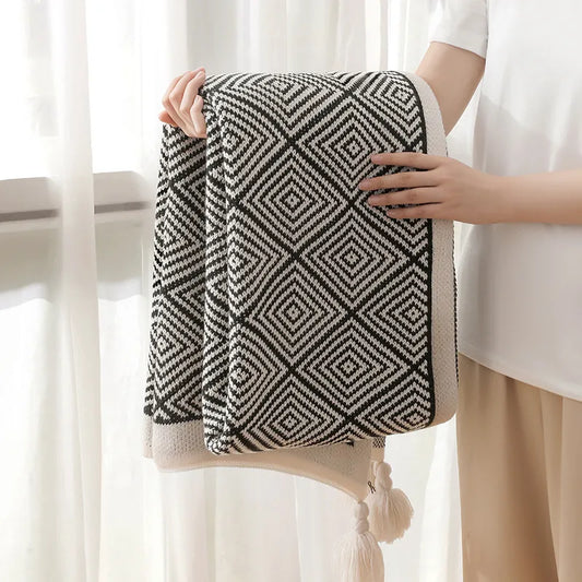 بطانية DecorBites™‎ الهندسية ذات الشرابة - غطاء أريكة على الطراز الشمالي وسجادة ديكور بوهيمي