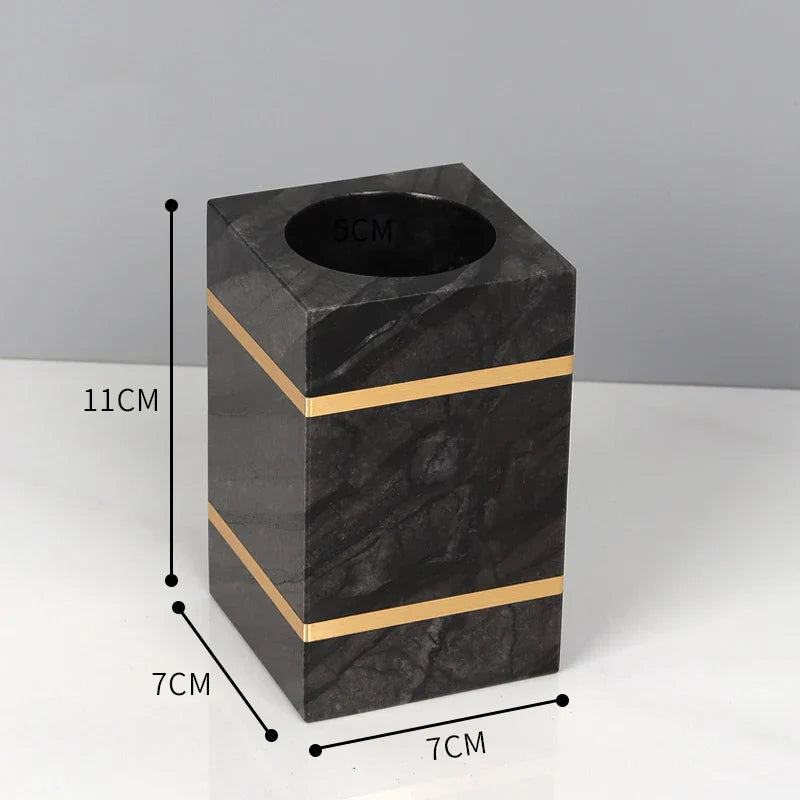 مجموعة إكسسوارات الحمام من الرخام الأسود من ديكوربايتس™