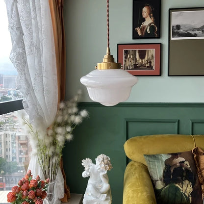 Lámpara colgante LED DecorBites™ de latón y cristal color crema para cocina, restaurante o sala de estar.